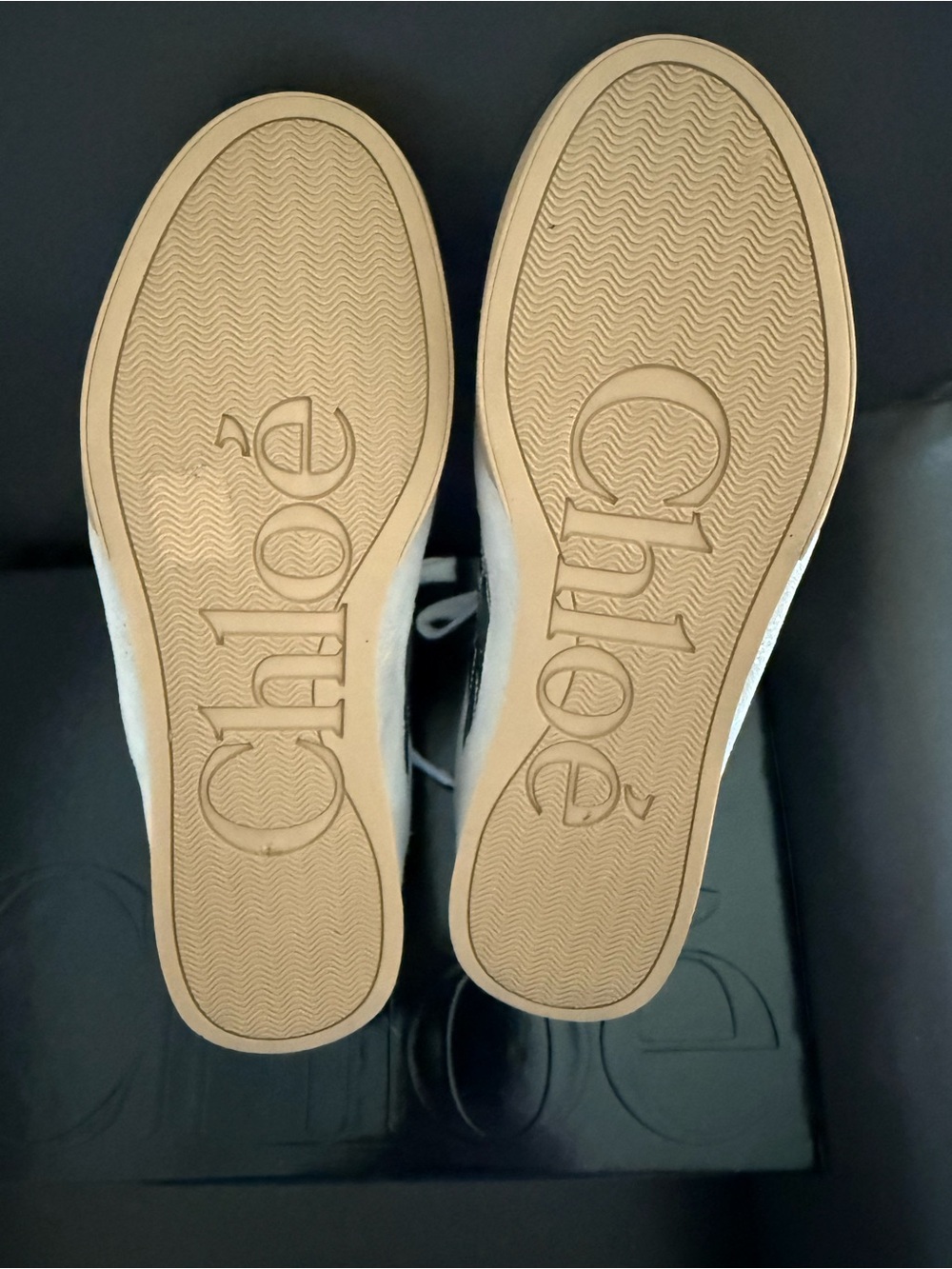 Chloé Silver Metallic Kick Sneakers - Picture 4 of 4